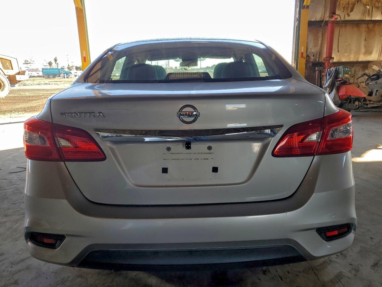 2017 NISSAN SENTRA S photo 6