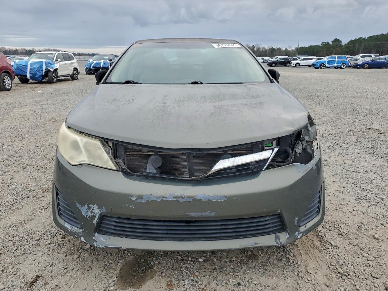 2012 TOYOTA CAMRY BASE photo 5