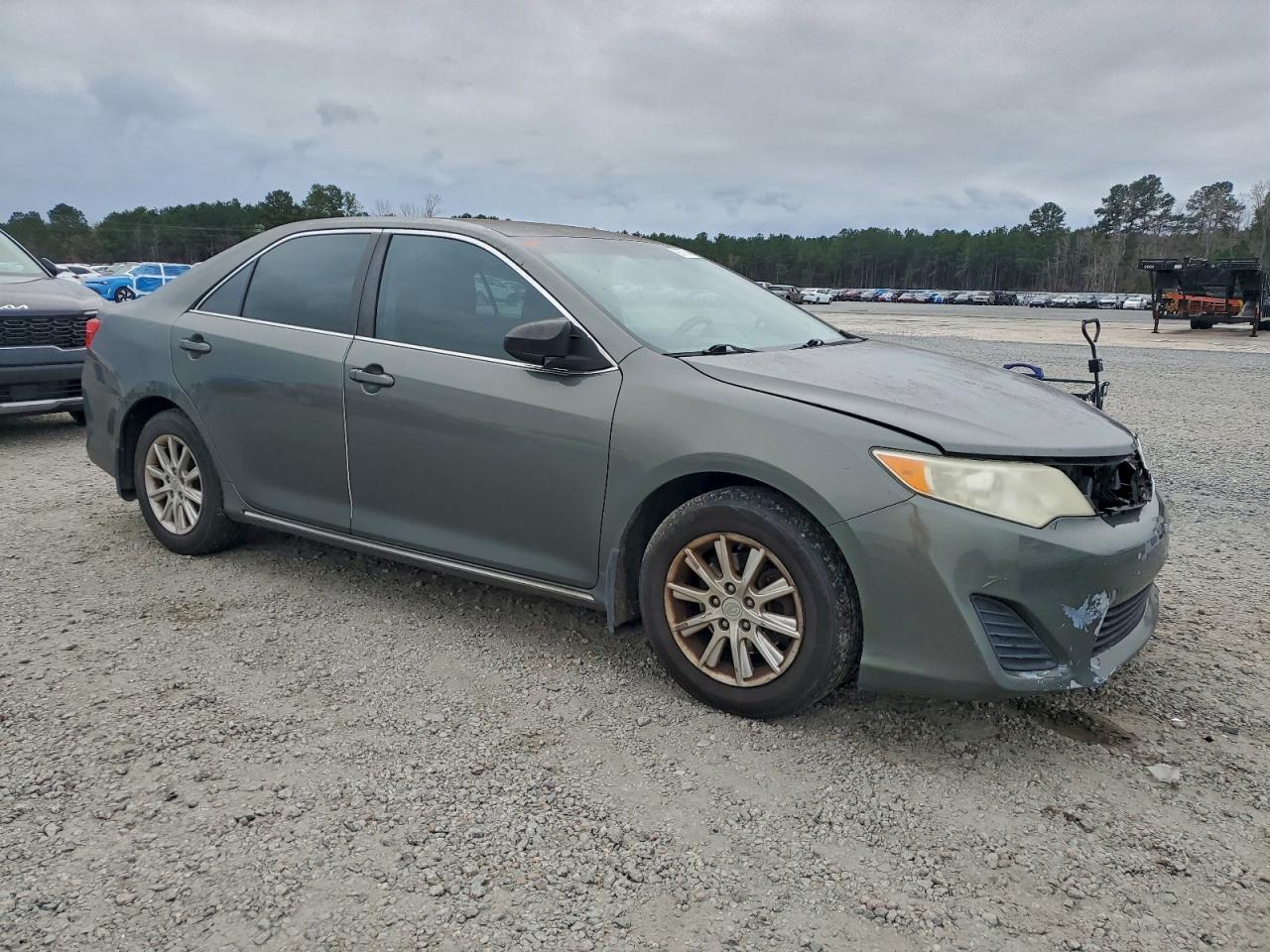 2012 TOYOTA CAMRY BASE photo 4