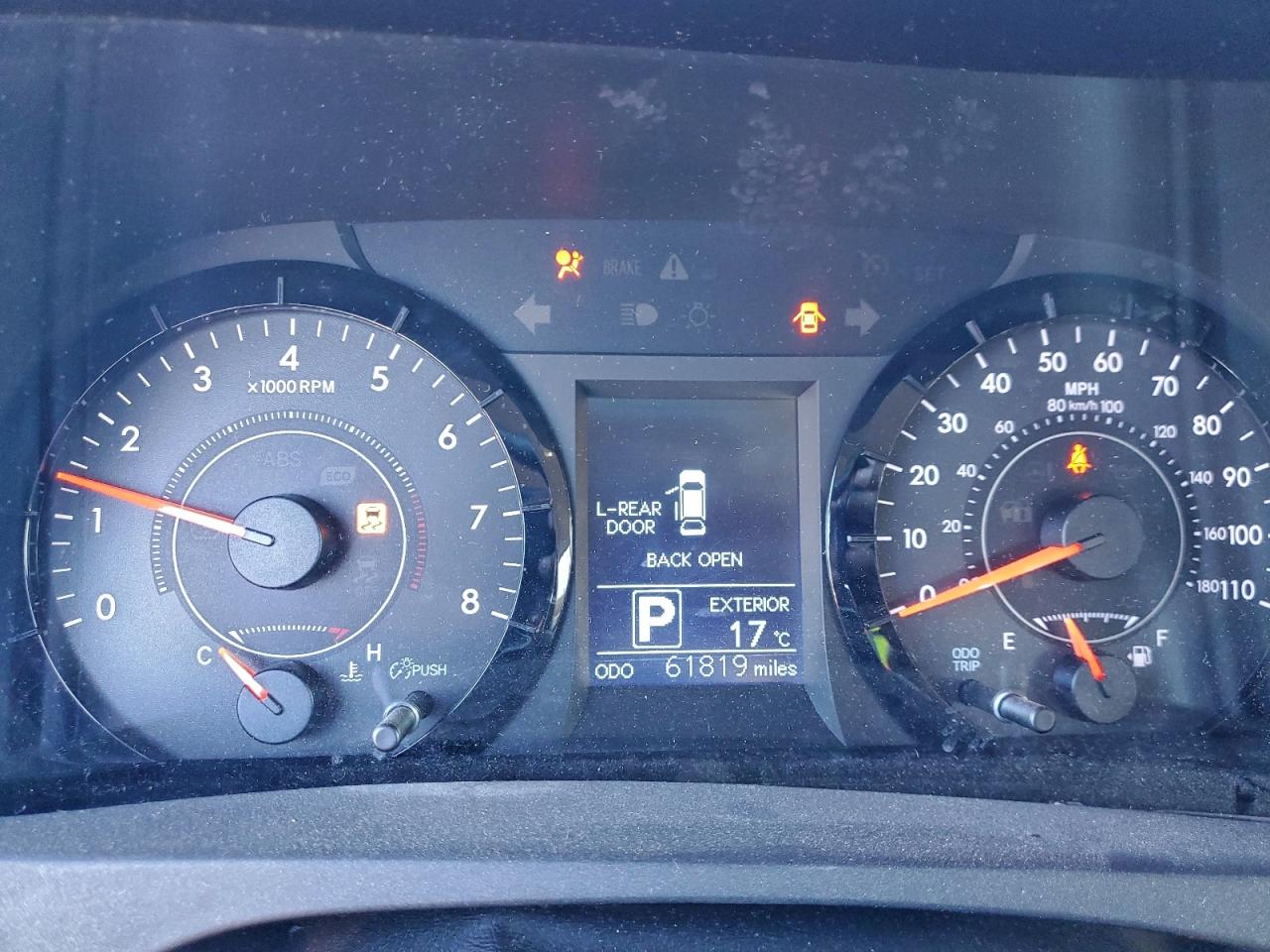 2015 TOYOTA SIENNA LE photo 9