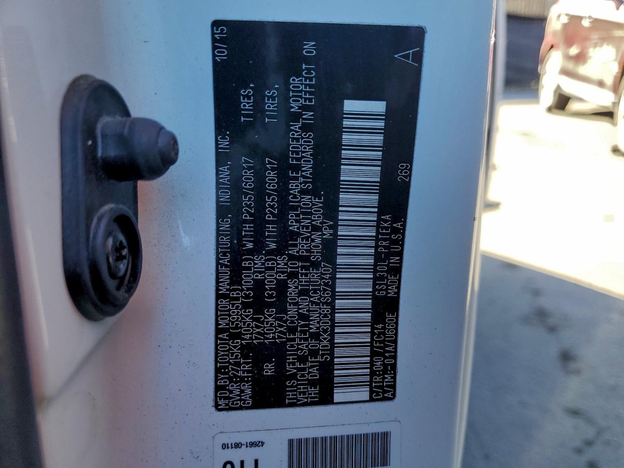 2015 TOYOTA SIENNA LE photo 14