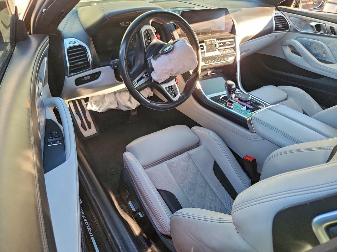 2022 BMW M8 photo 8