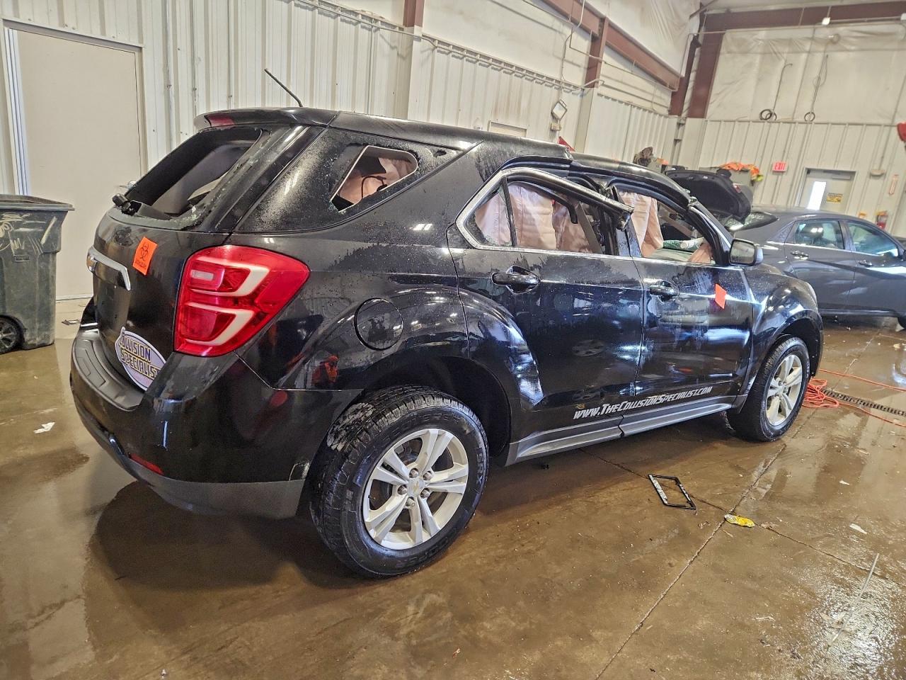 2017 CHEVROLET EQUINOX LS photo 3