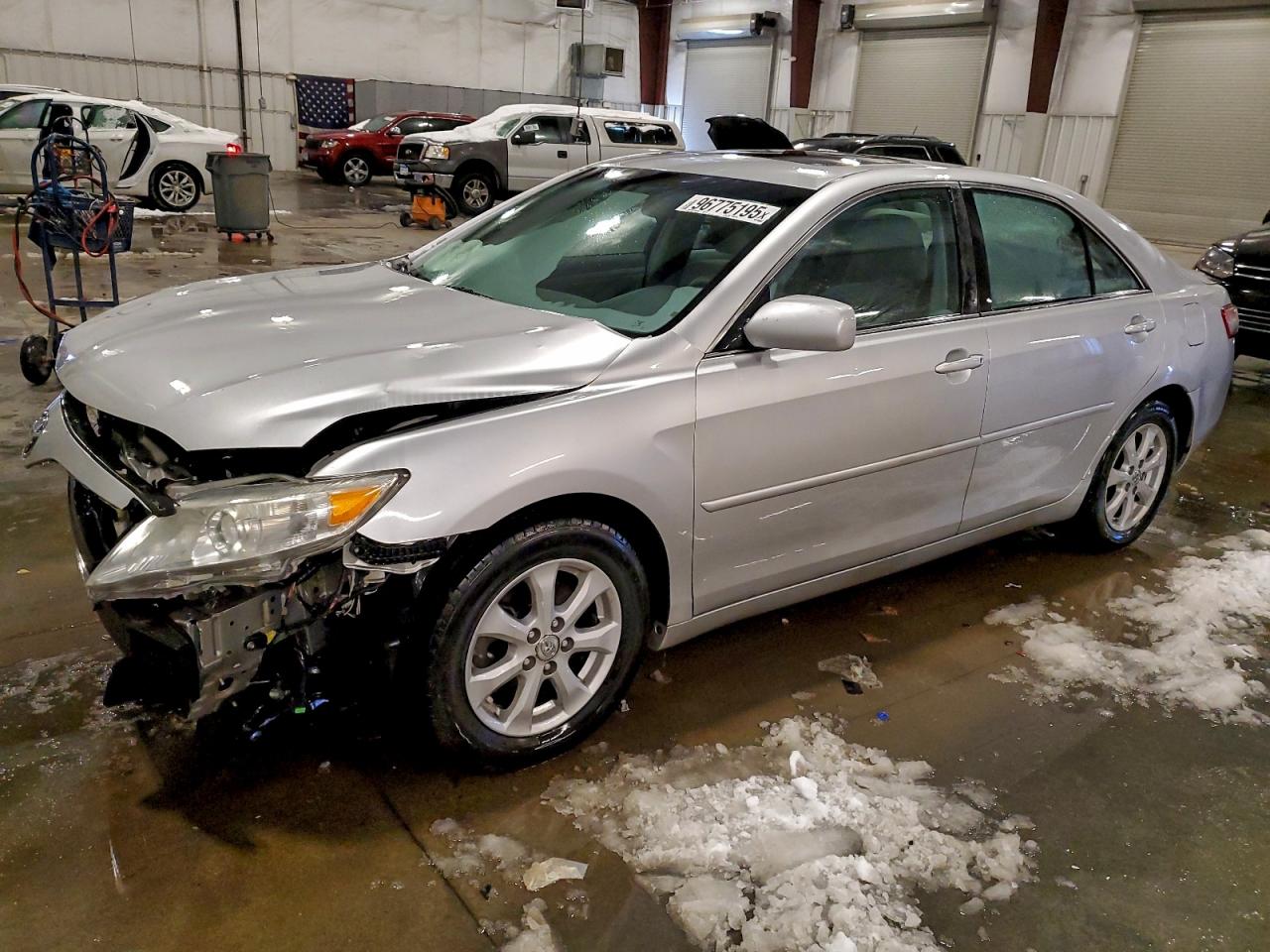 2011 TOYOTA CAMRY