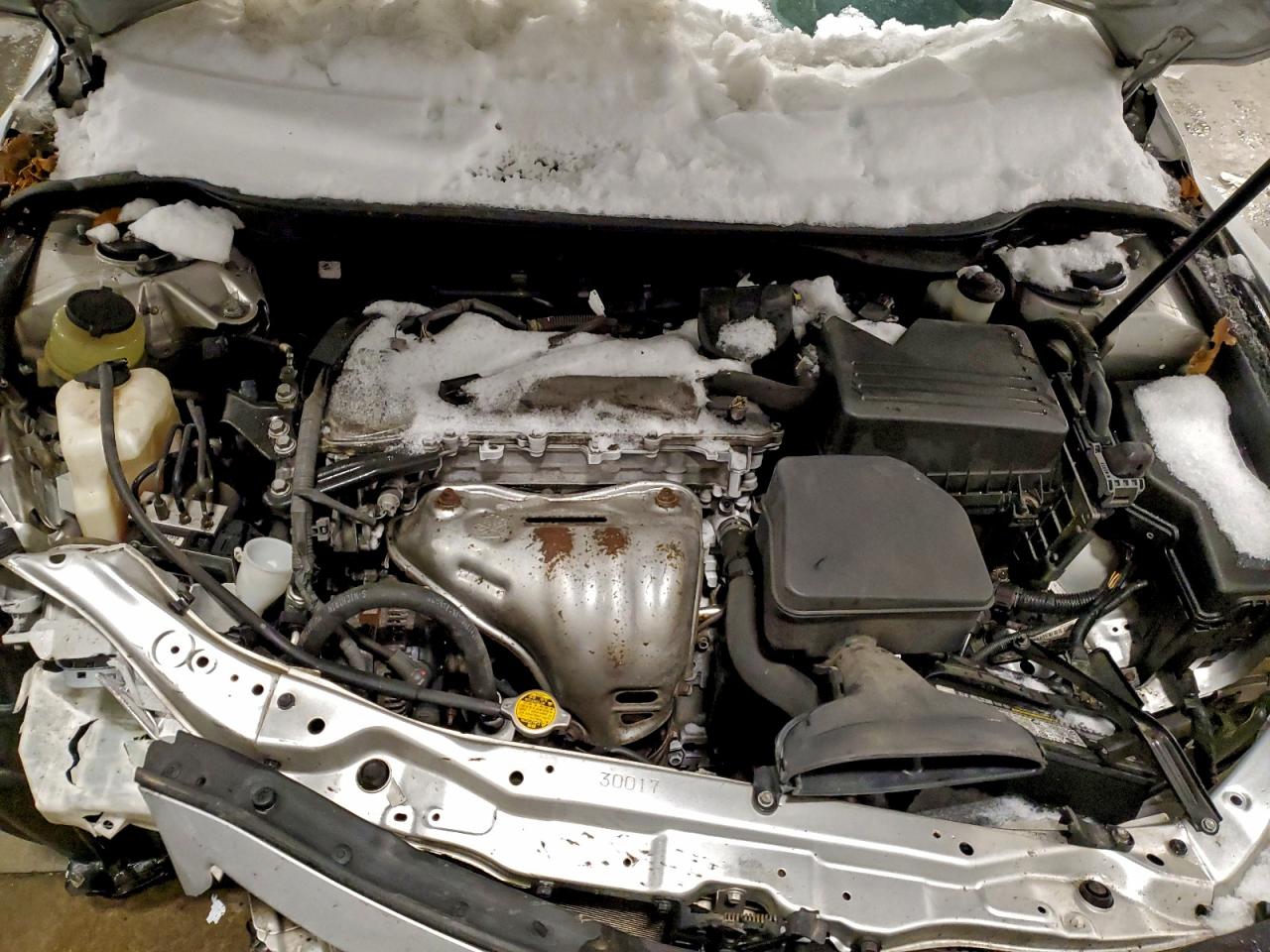 2011 TOYOTA CAMRY BASE photo 11
