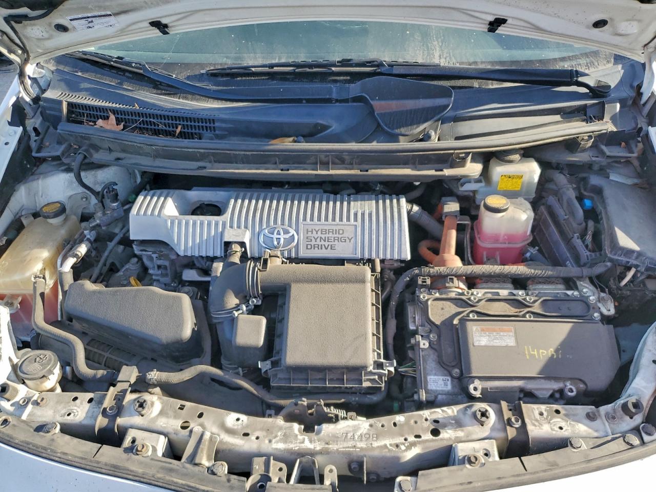 2014 TOYOTA PRIUS photo 11