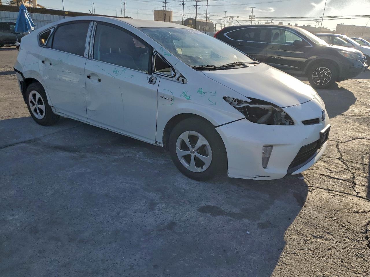 2014 TOYOTA PRIUS photo 4