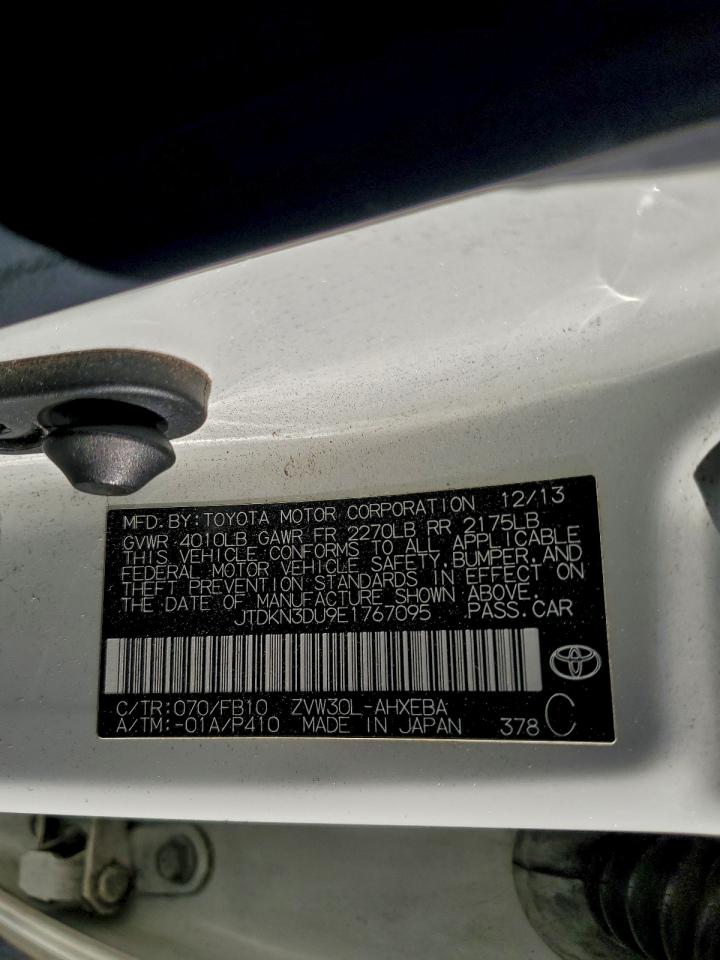 2014 TOYOTA PRIUS photo 12