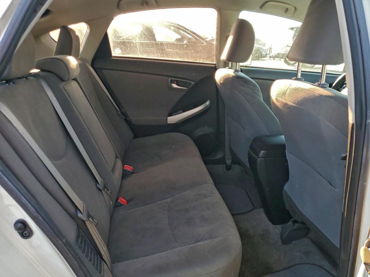 2014 TOYOTA PRIUS photo 10