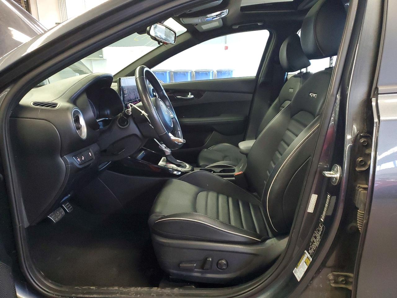 2024 KIA FORTE GT LINE photo 7