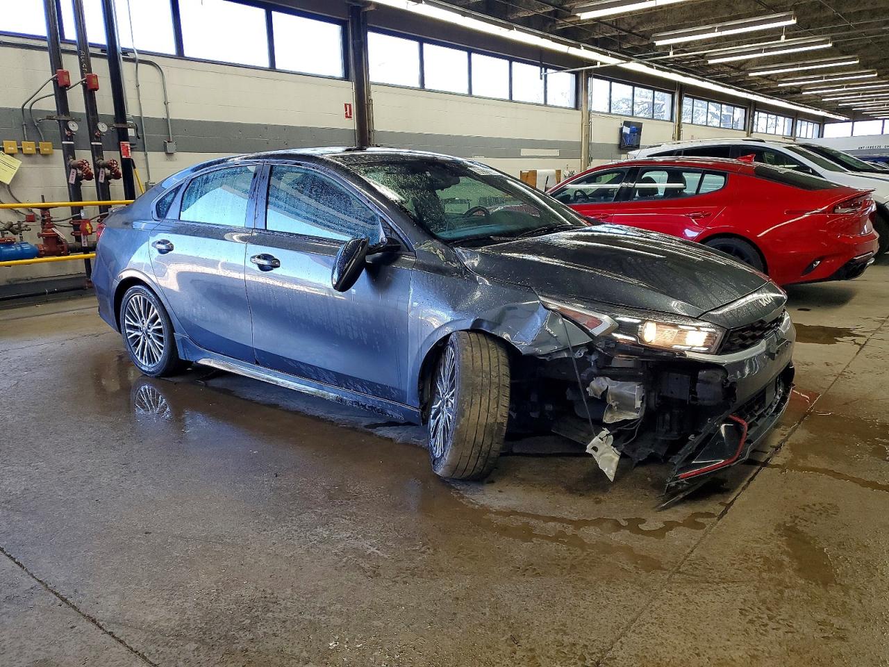 2024 KIA FORTE GT LINE photo 4