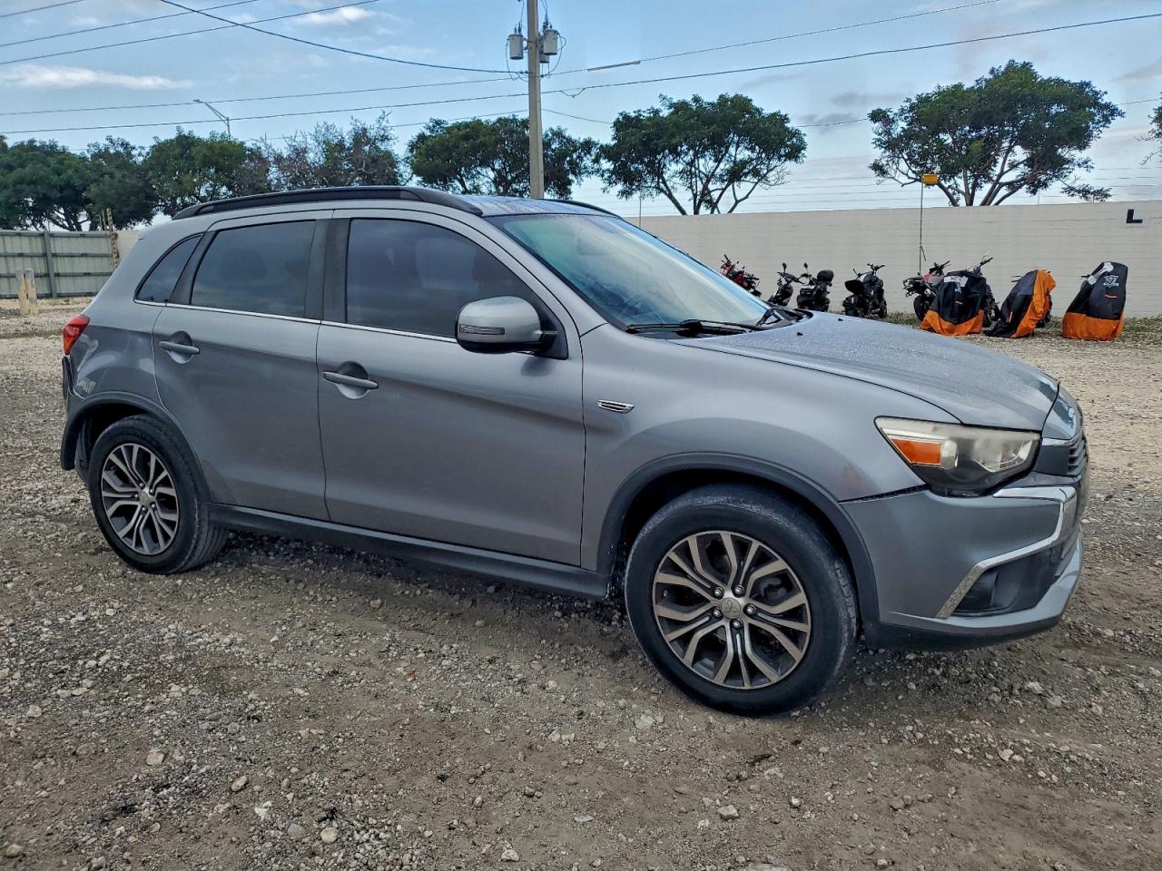 2017 MITSUBISHI OUTLANDER SPORT SEL photo 4