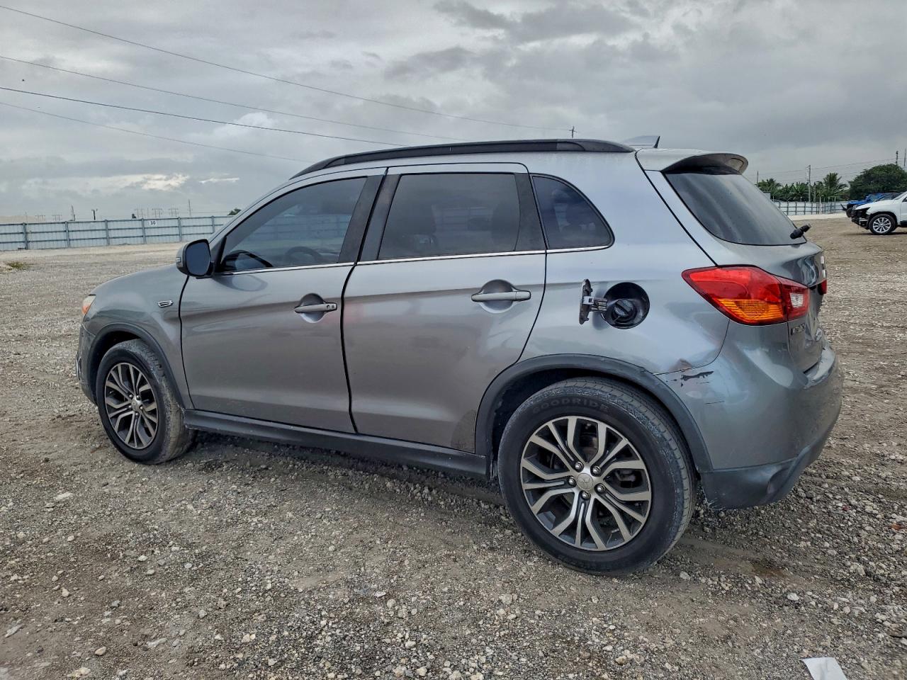2017 MITSUBISHI OUTLANDER SPORT SEL photo 2