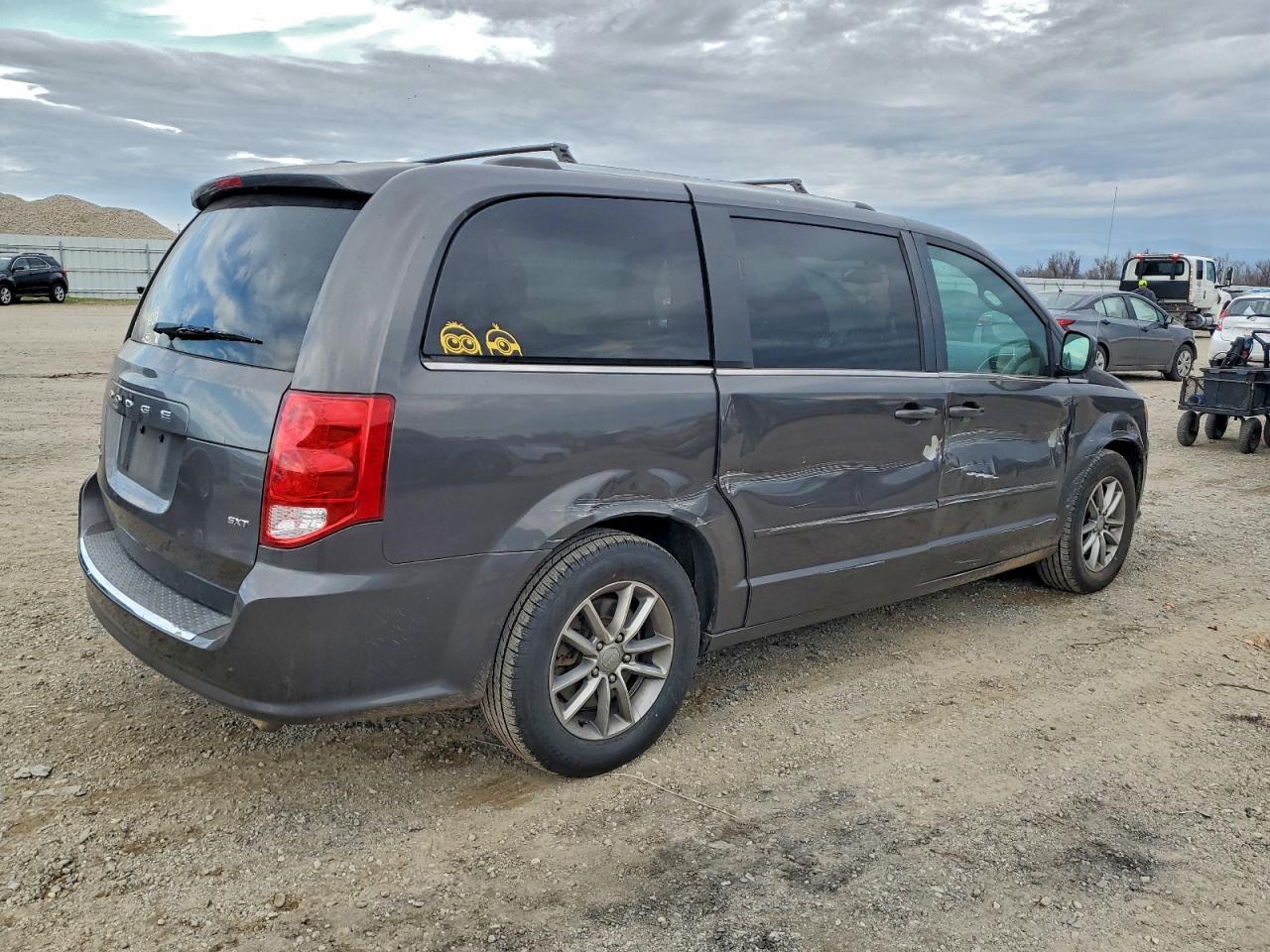 2015 DODGE GRAND CARAVAN SXT photo 3