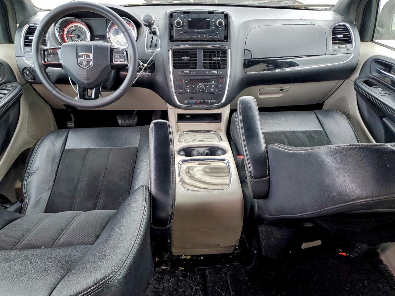 2015 DODGE GRAND CARAVAN SXT photo 8