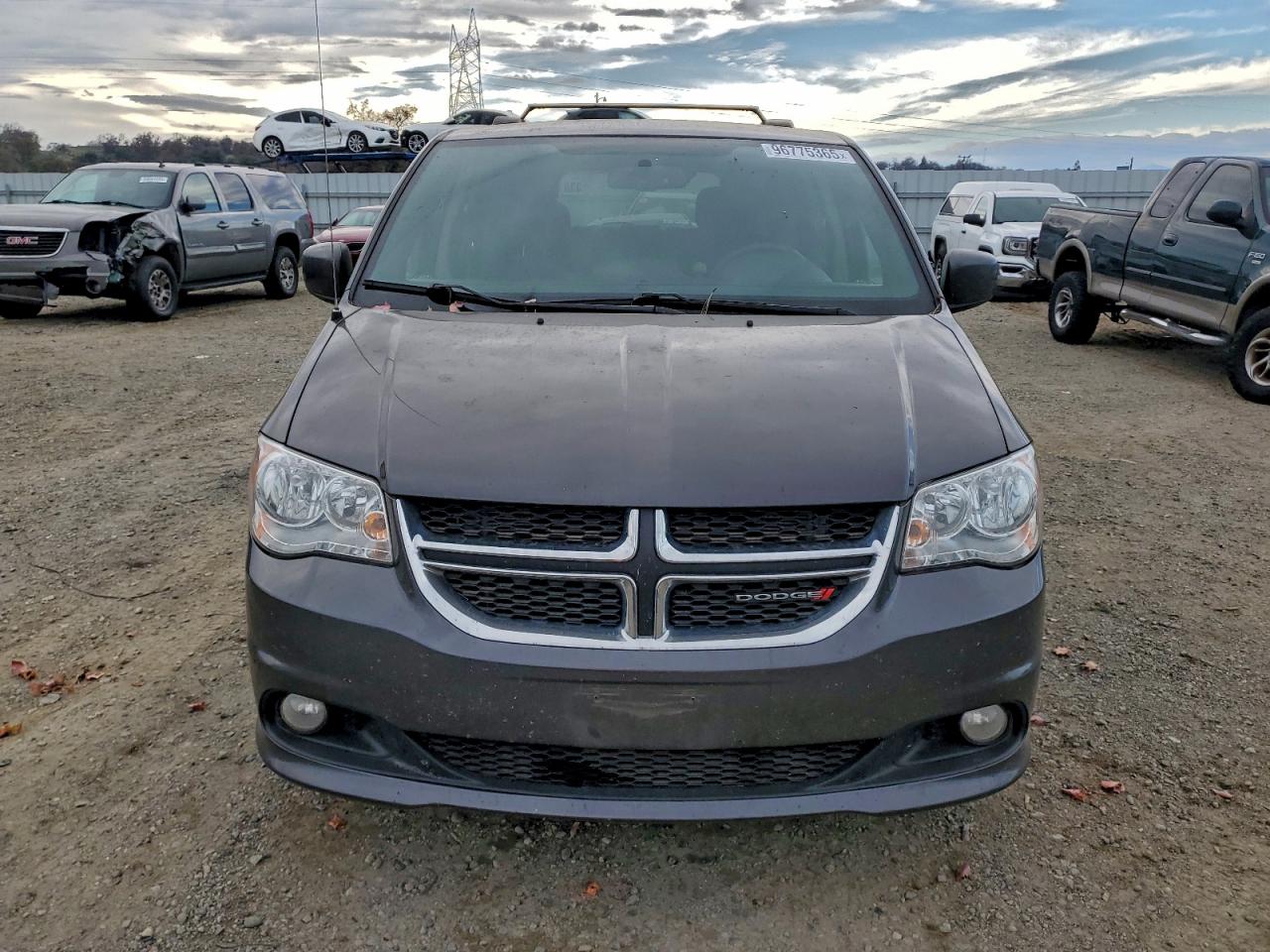 2015 DODGE GRAND CARAVAN SXT photo 5