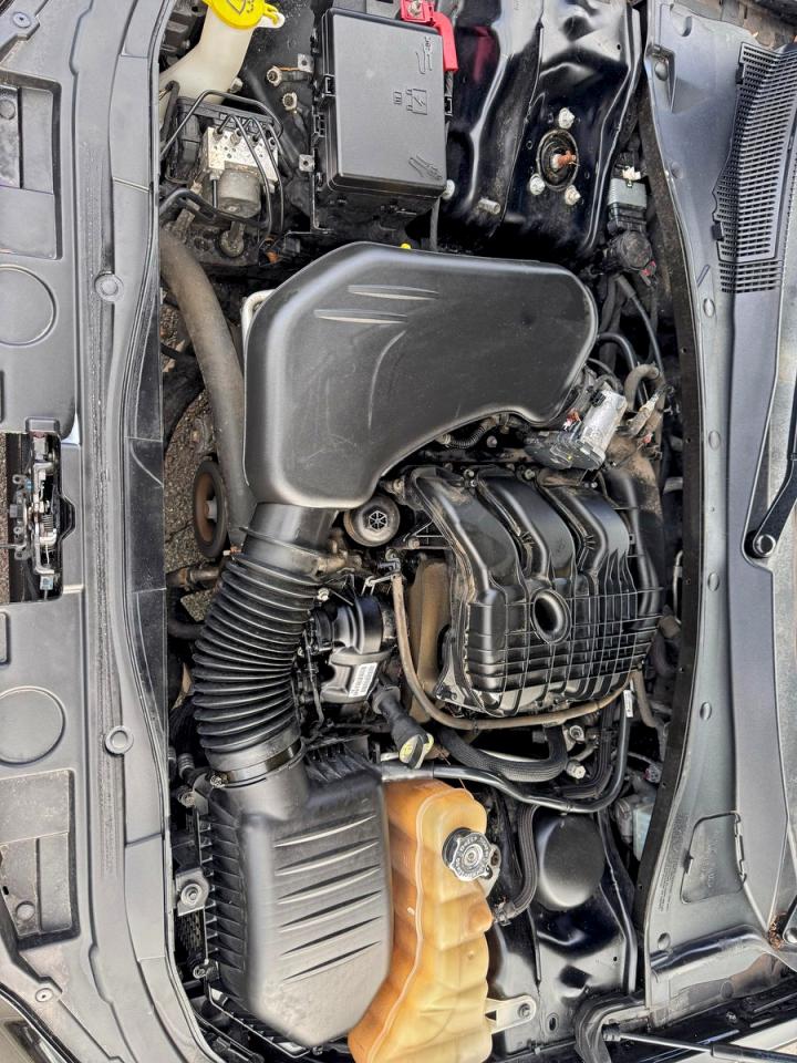 2019 CHRYSLER 300 S photo 7