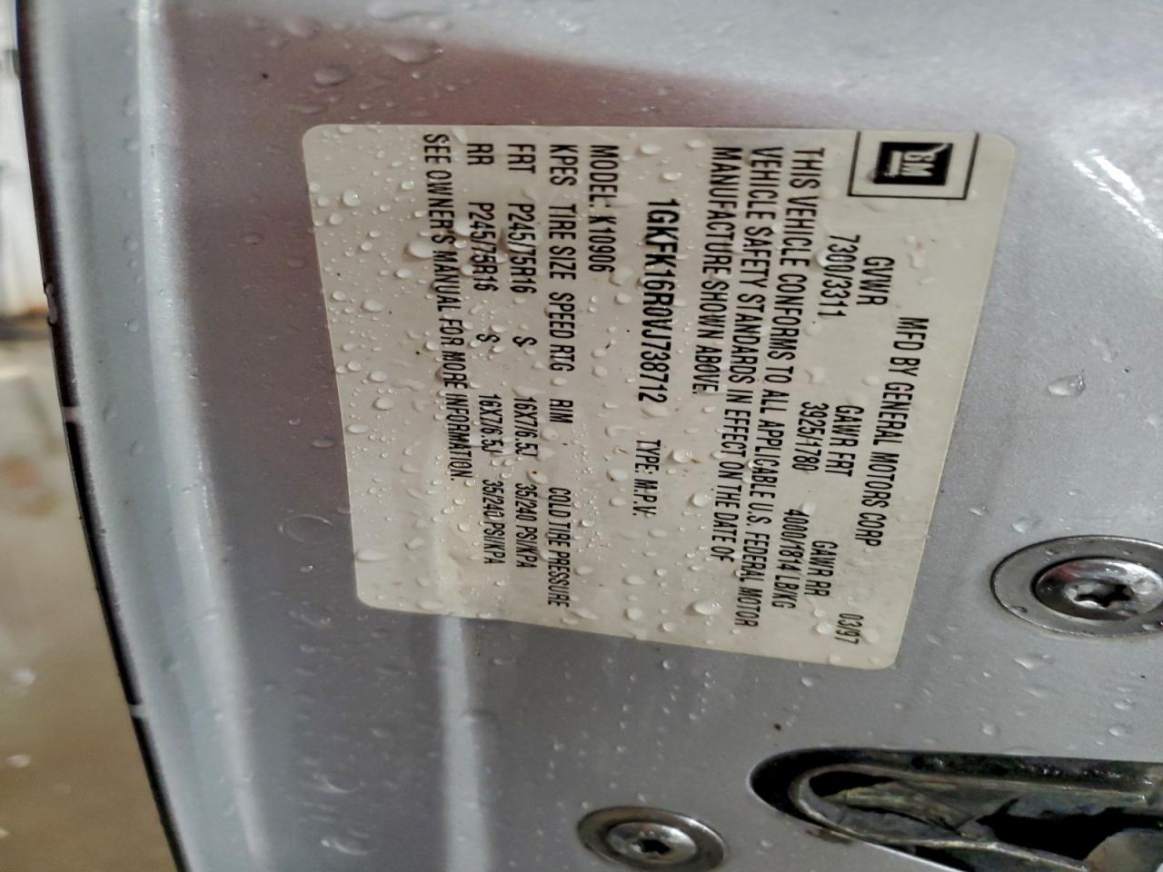 1997 GMC SUBURBAN K1500 photo 12