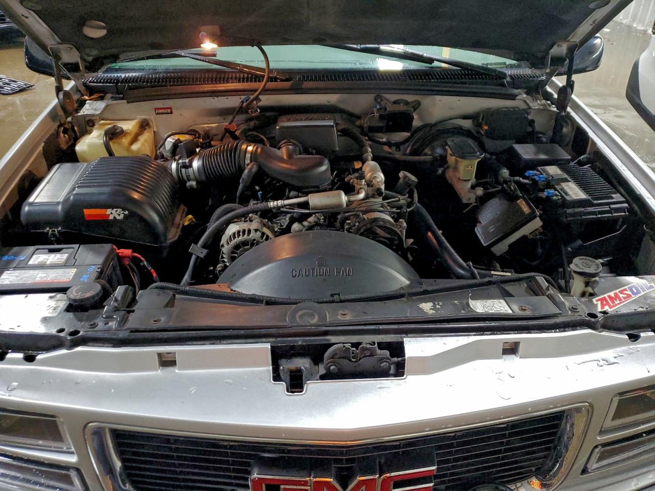 1997 GMC SUBURBAN K1500 photo 11
