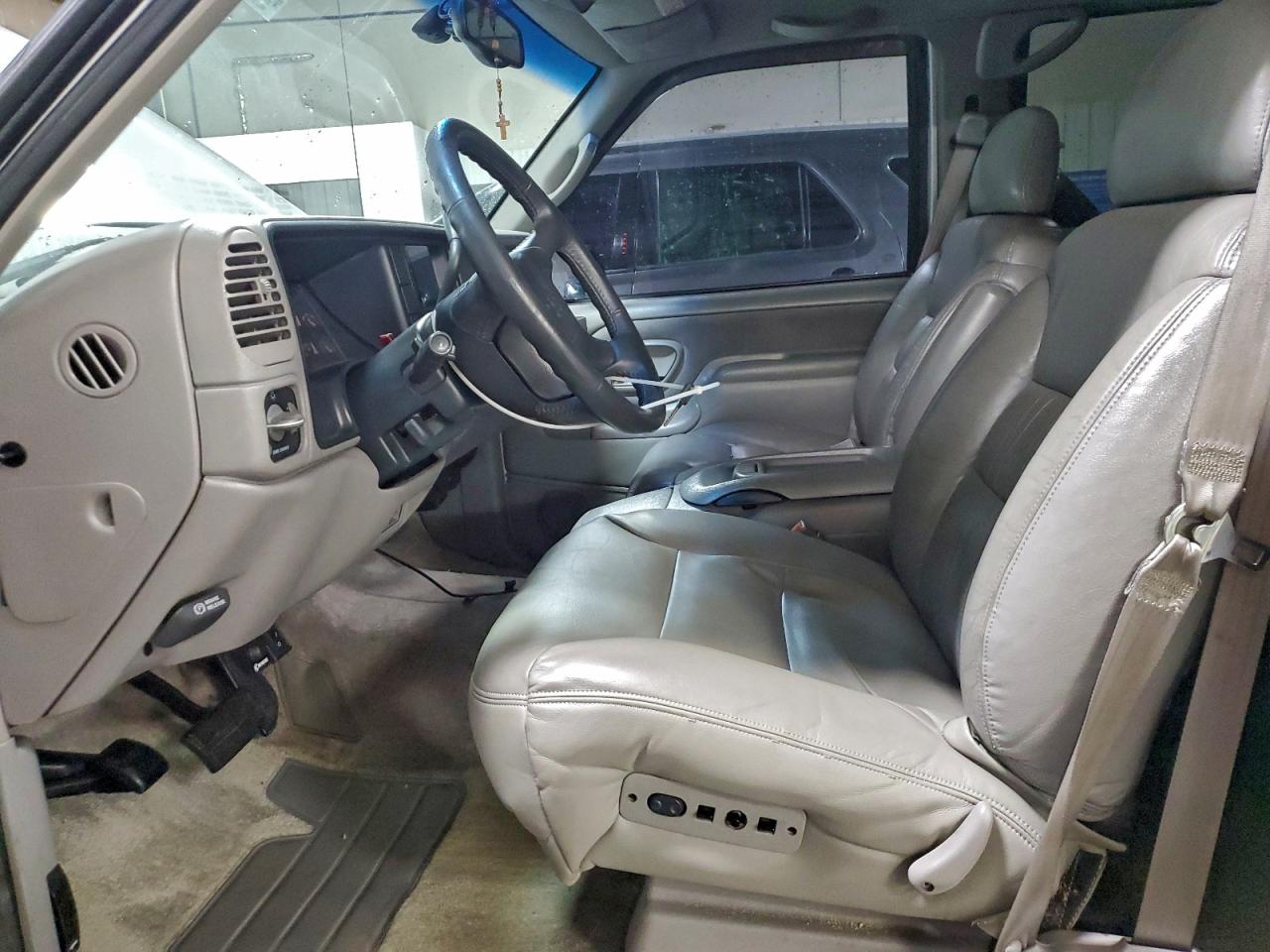 1997 GMC SUBURBAN K1500 photo 7