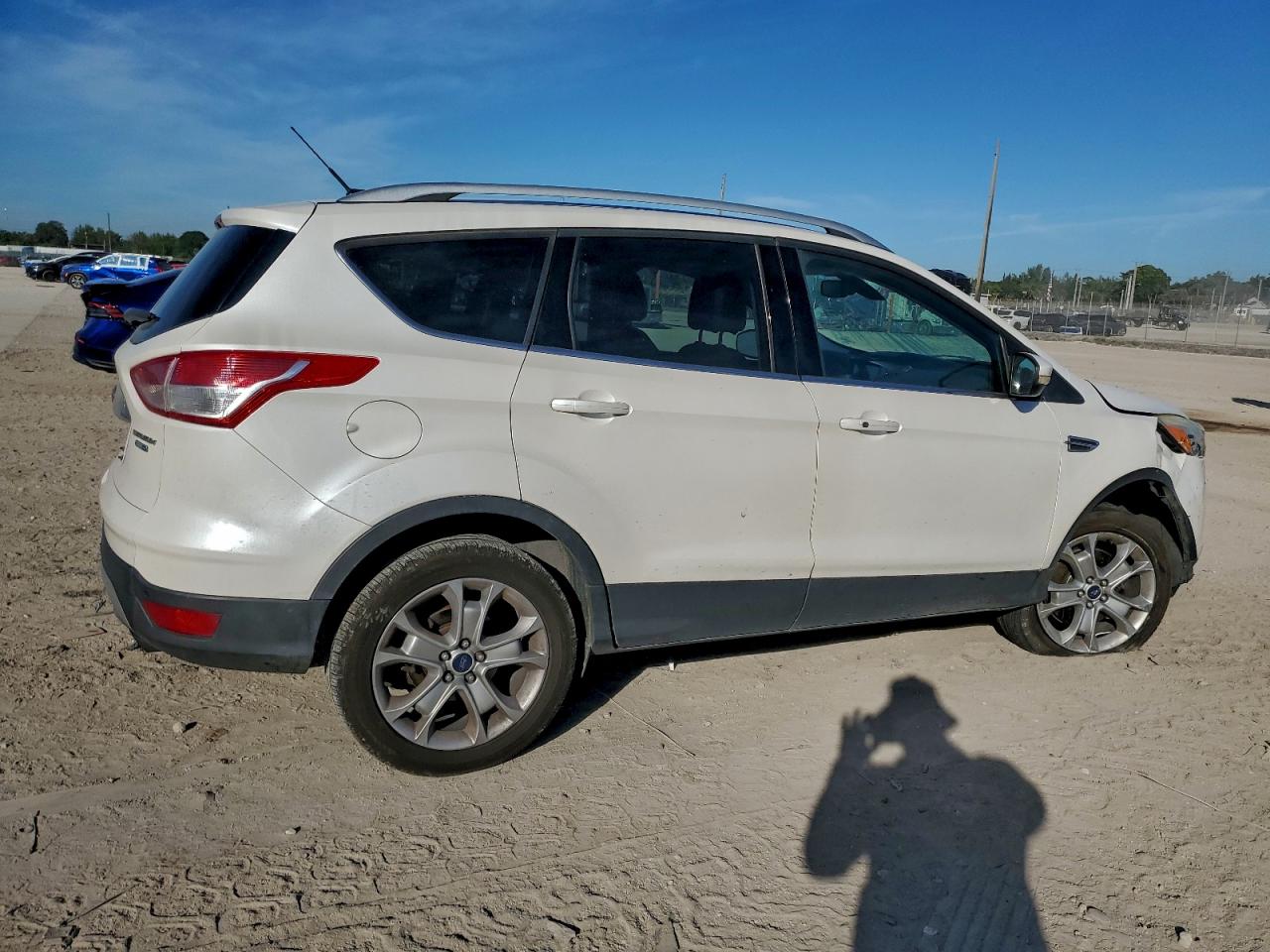 2016 FORD ESCAPE TITANIUM photo 3