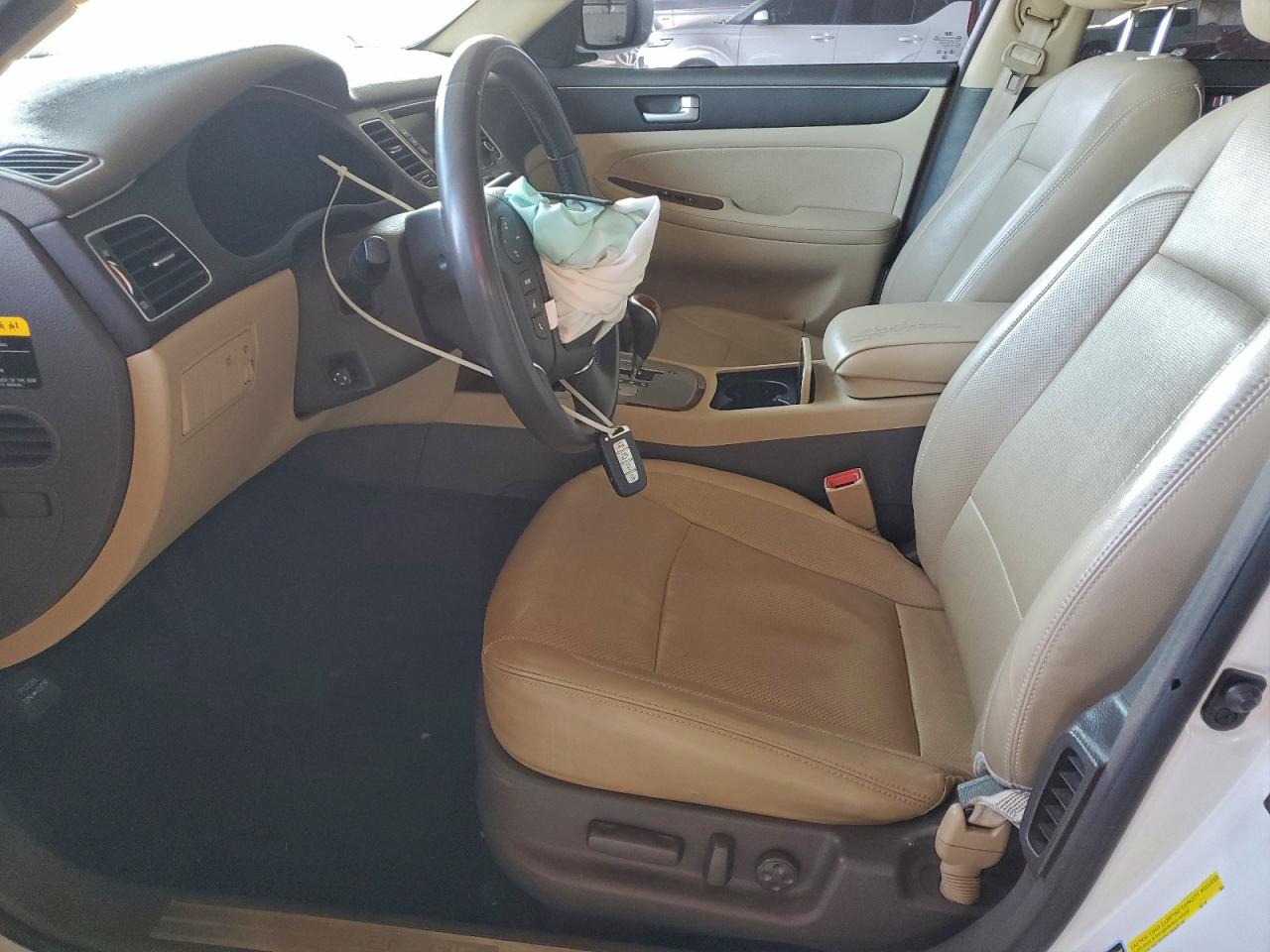 2013 HYUNDAI GENESIS 3.8L photo 7