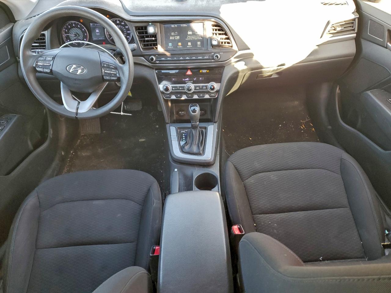2020 HYUNDAI ELANTRA SEL photo 8