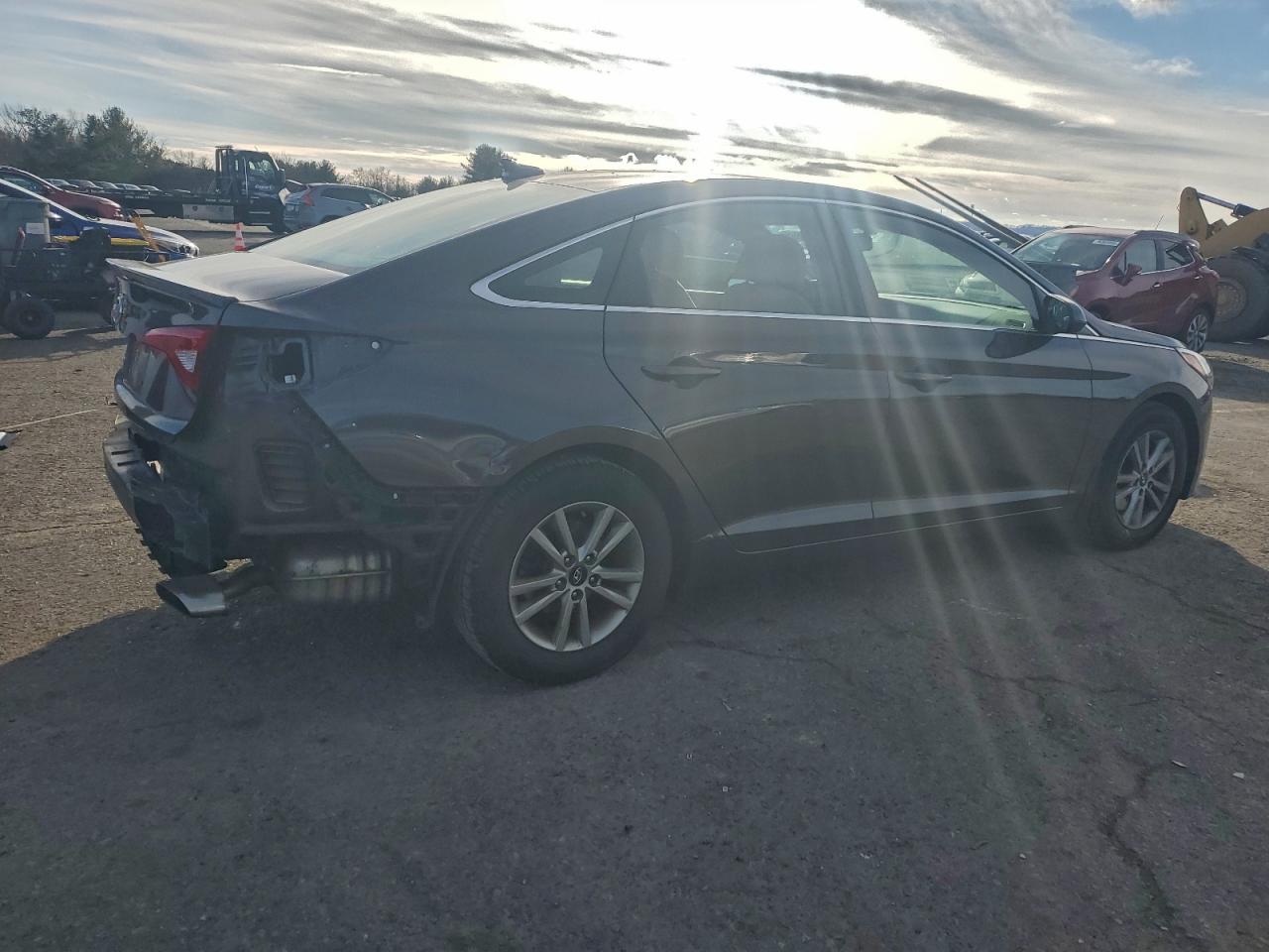 2017 HYUNDAI SONATA SE photo 3