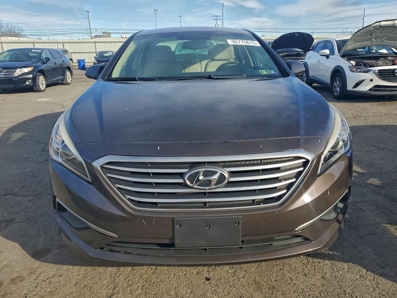 2017 HYUNDAI SONATA SE photo 5