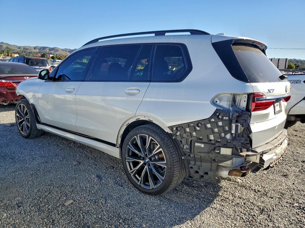 2022 BMW X7 XDRIVE40I photo 2