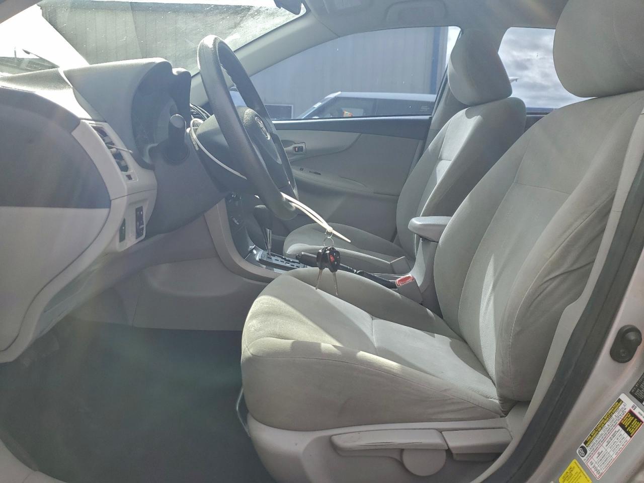 2013 TOYOTA COROLLA BASE photo 7