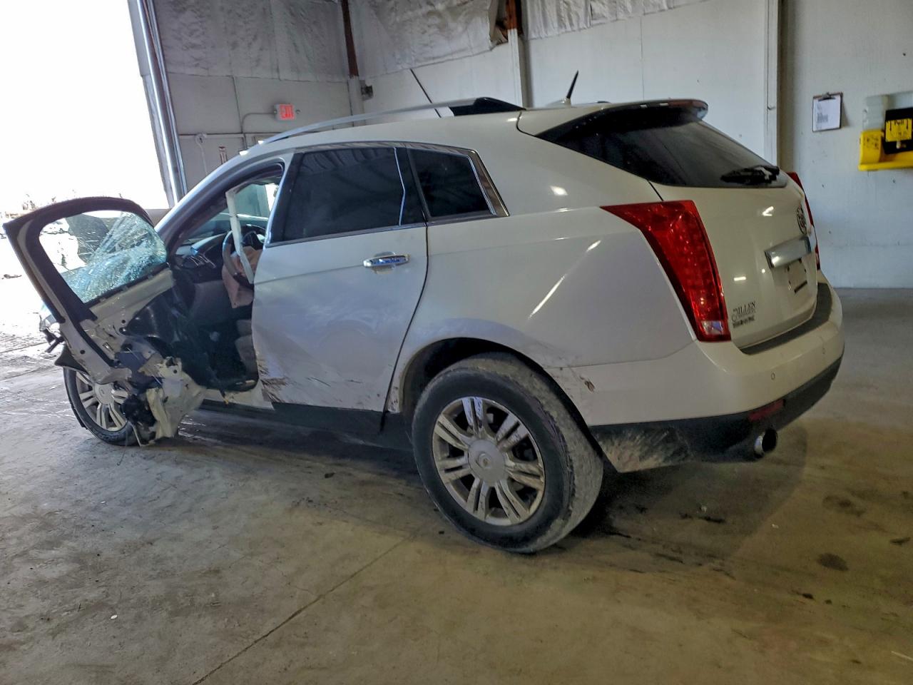 2013 CADILLAC SRX LUXURY COLLECTION photo 2