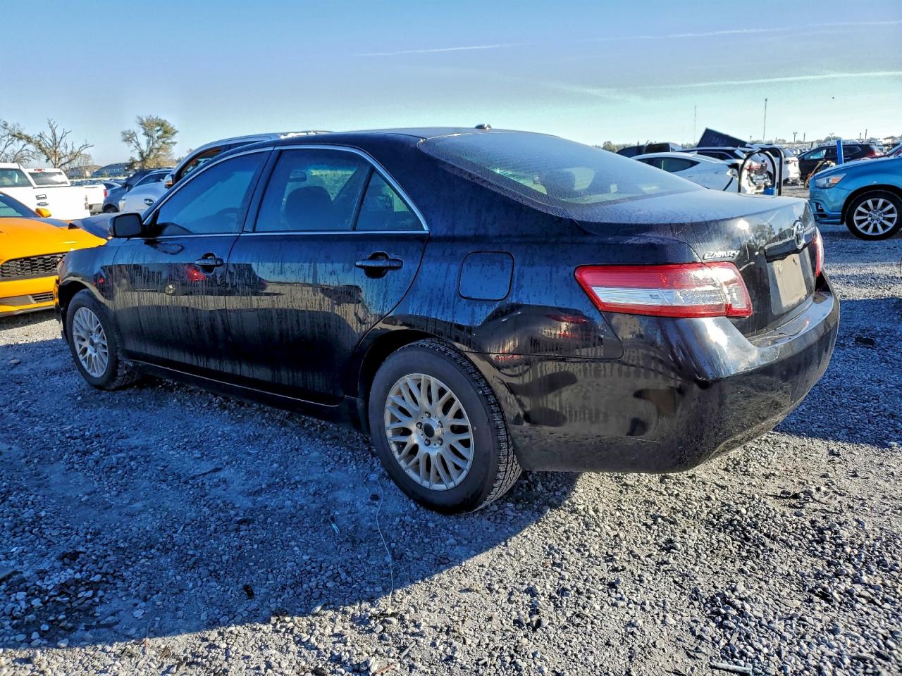 2011 TOYOTA CAMRY BASE photo 2