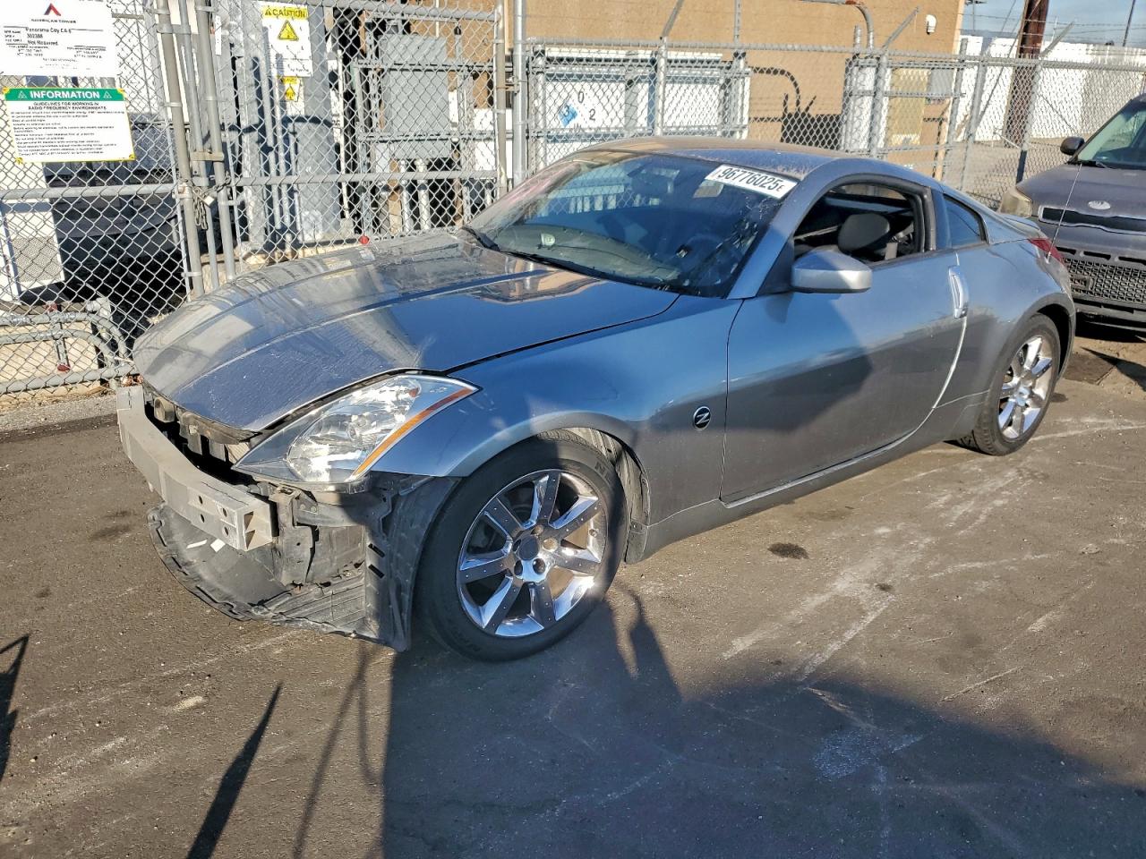 2004 NISSAN 350Z