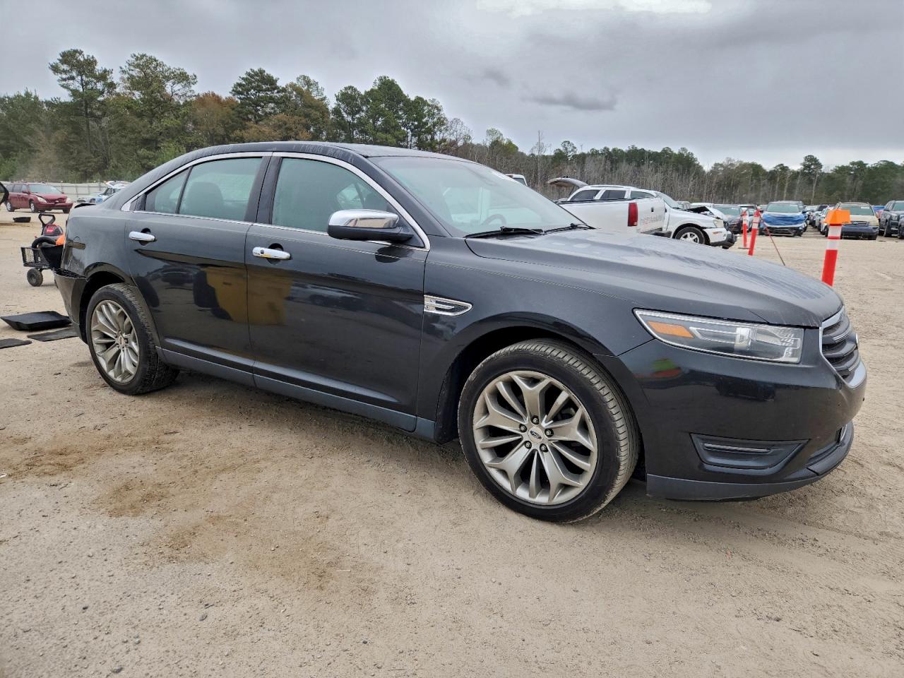 2015 FORD TAURUS LIMITED photo 4