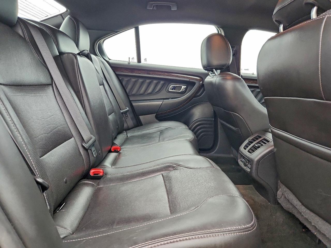 2015 FORD TAURUS LIMITED photo 10