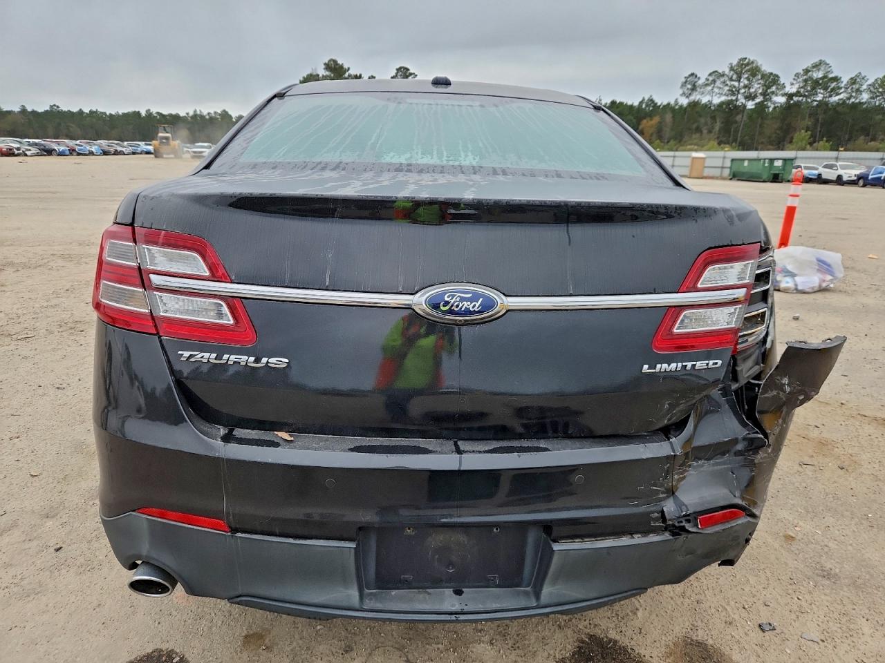 2015 FORD TAURUS LIMITED photo 6