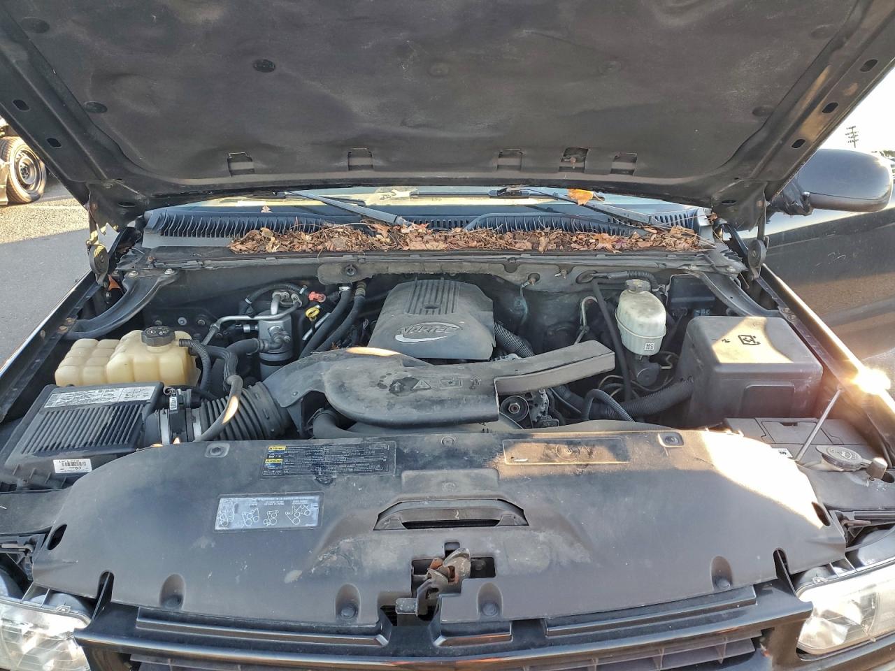 2004 CHEVROLET SUBURBAN K1500 photo 12