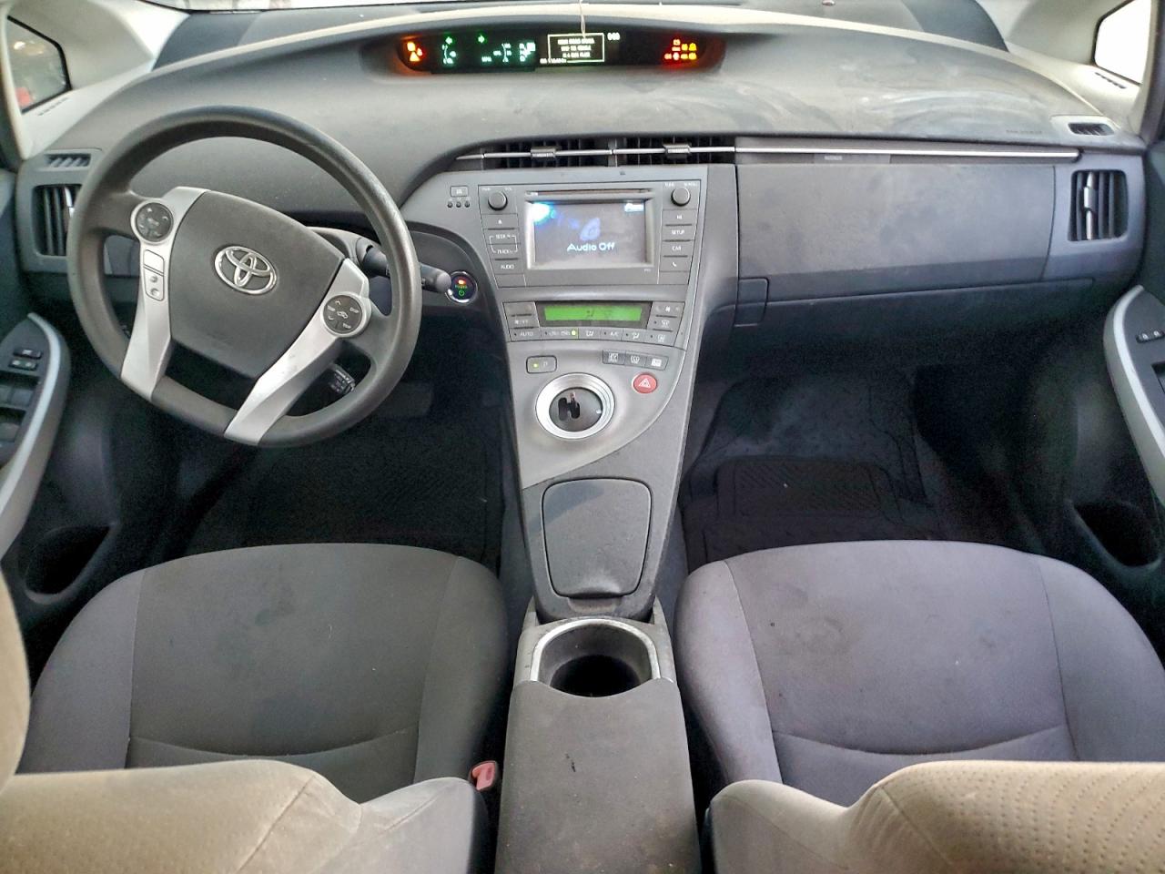 2012 TOYOTA PRIUS photo 8