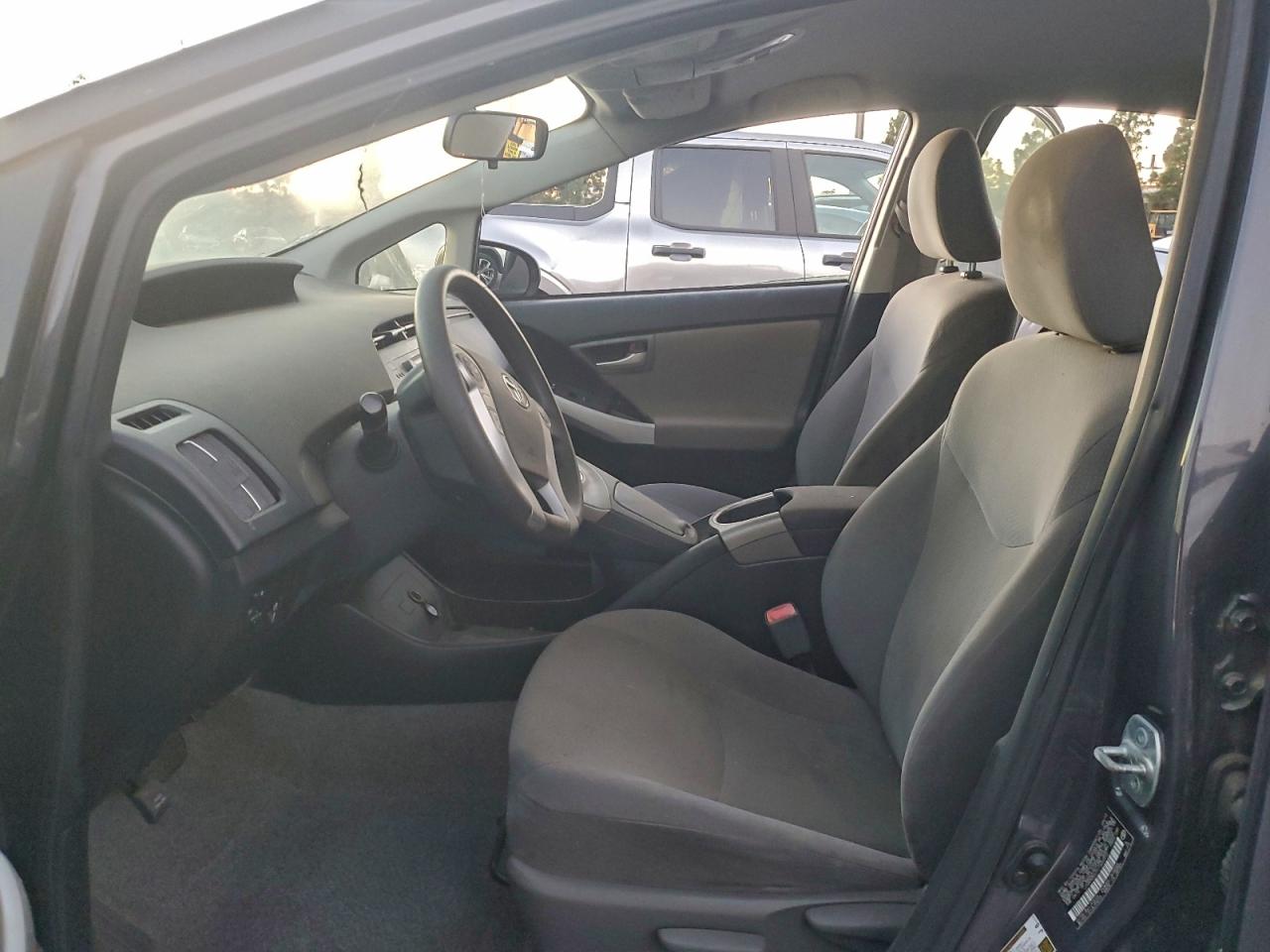 2012 TOYOTA PRIUS photo 7