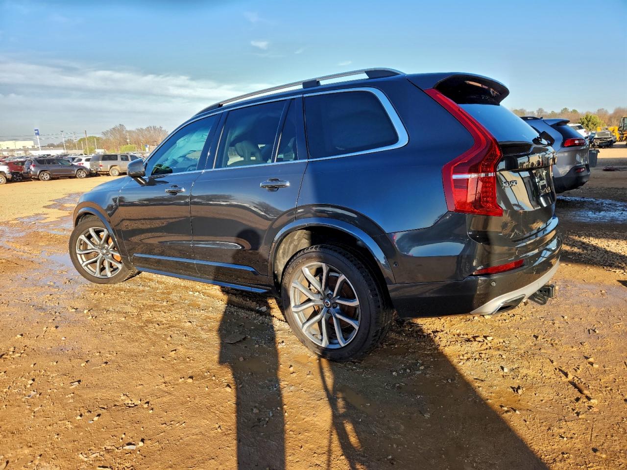 2017 VOLVO XC90 T6 photo 2