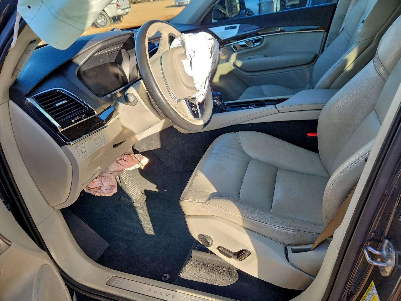 2017 VOLVO XC90 T6 photo 7