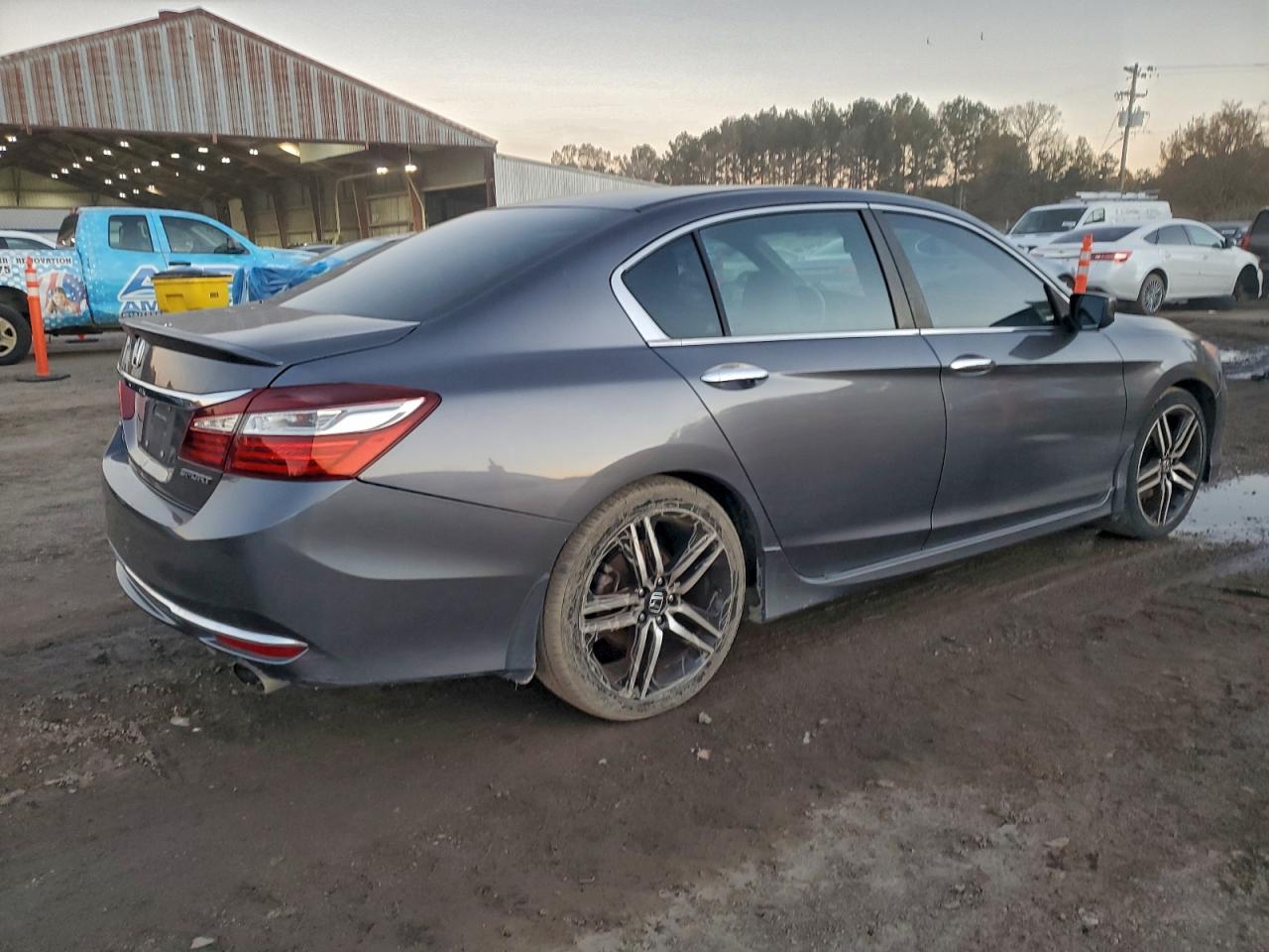 2017 HONDA ACCORD SPORT photo 3