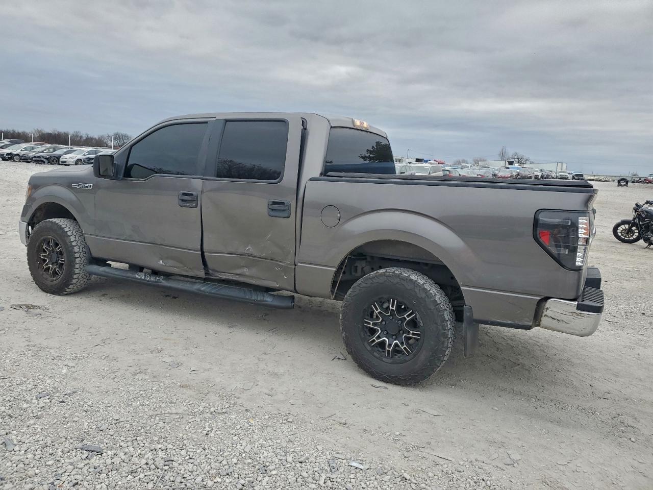 2010 FORD F150 SUPERCREW photo 2