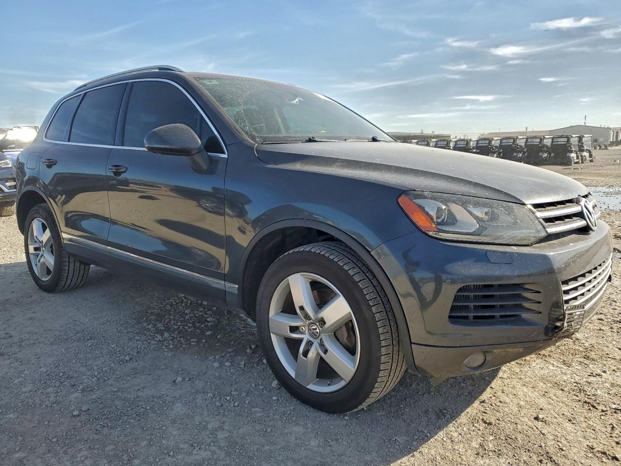 2014 VOLKSWAGEN TOUAREG V6 TDI photo 4