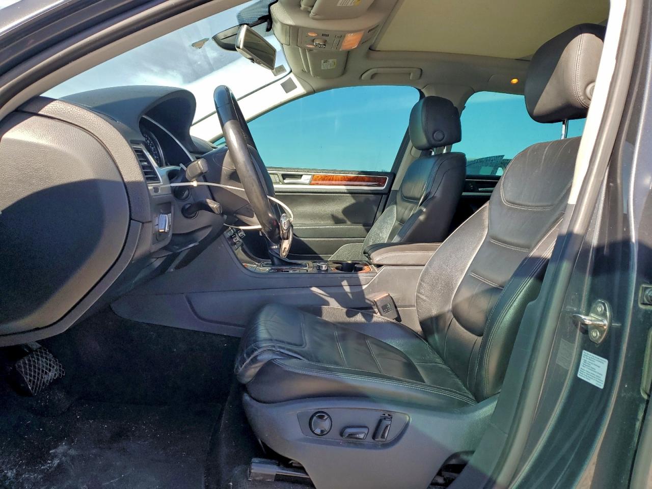 2014 VOLKSWAGEN TOUAREG V6 TDI photo 7