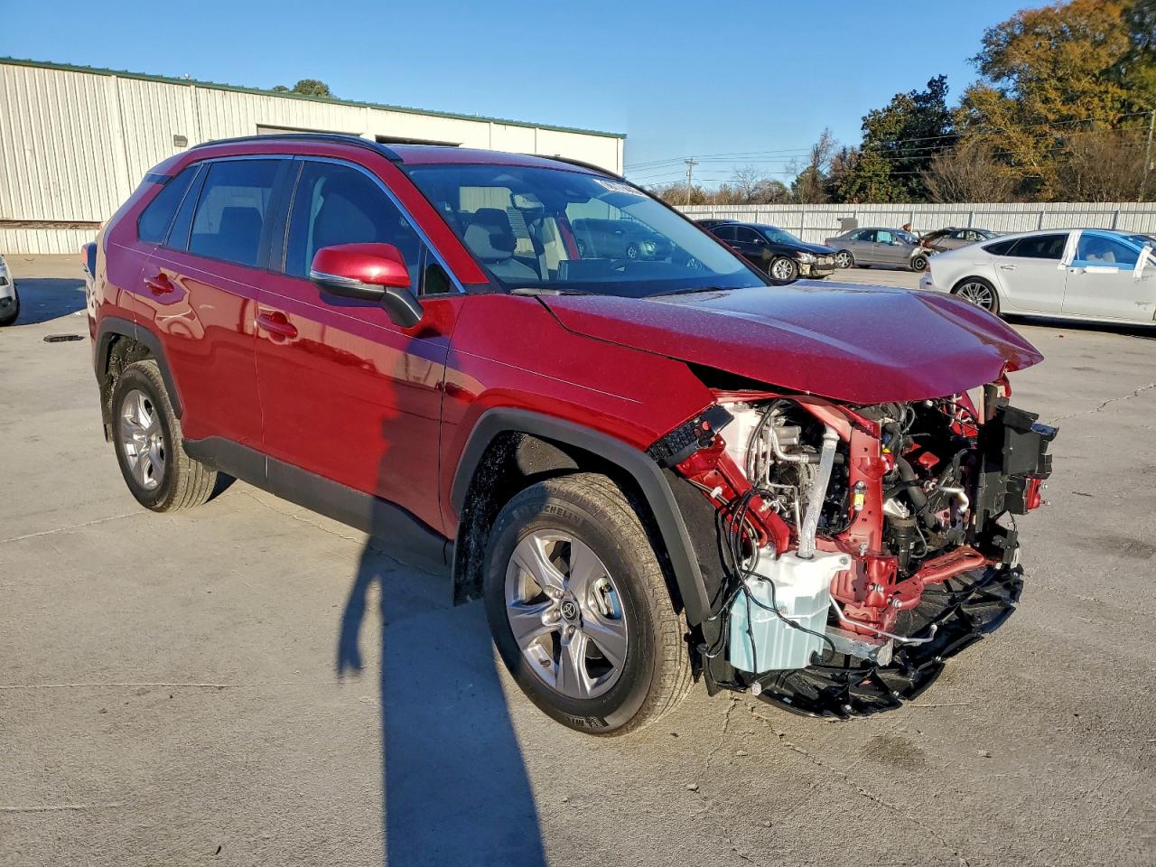 2025 TOYOTA RAV4 XLE photo 4