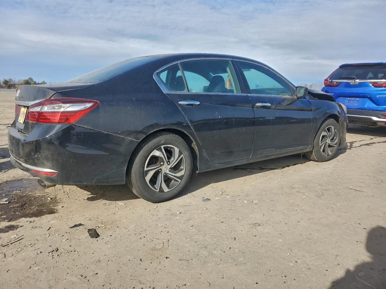 2016 HONDA ACCORD LX photo 3
