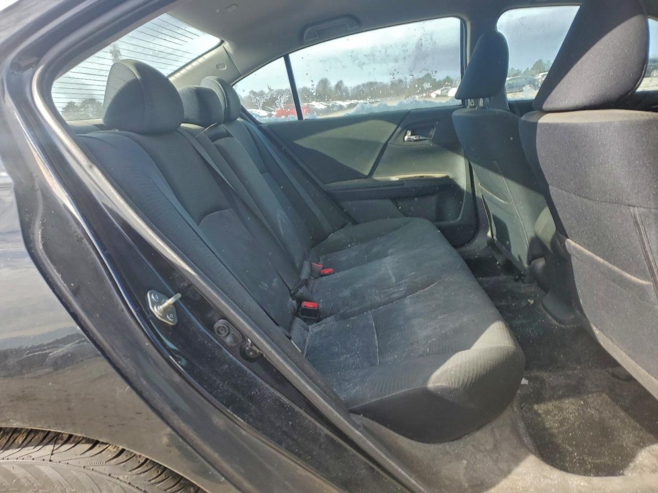 2016 HONDA ACCORD LX photo 10