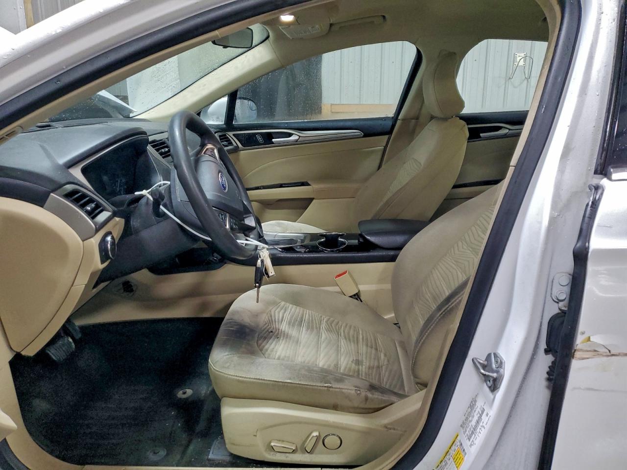2016 FORD FUSION SE photo 13